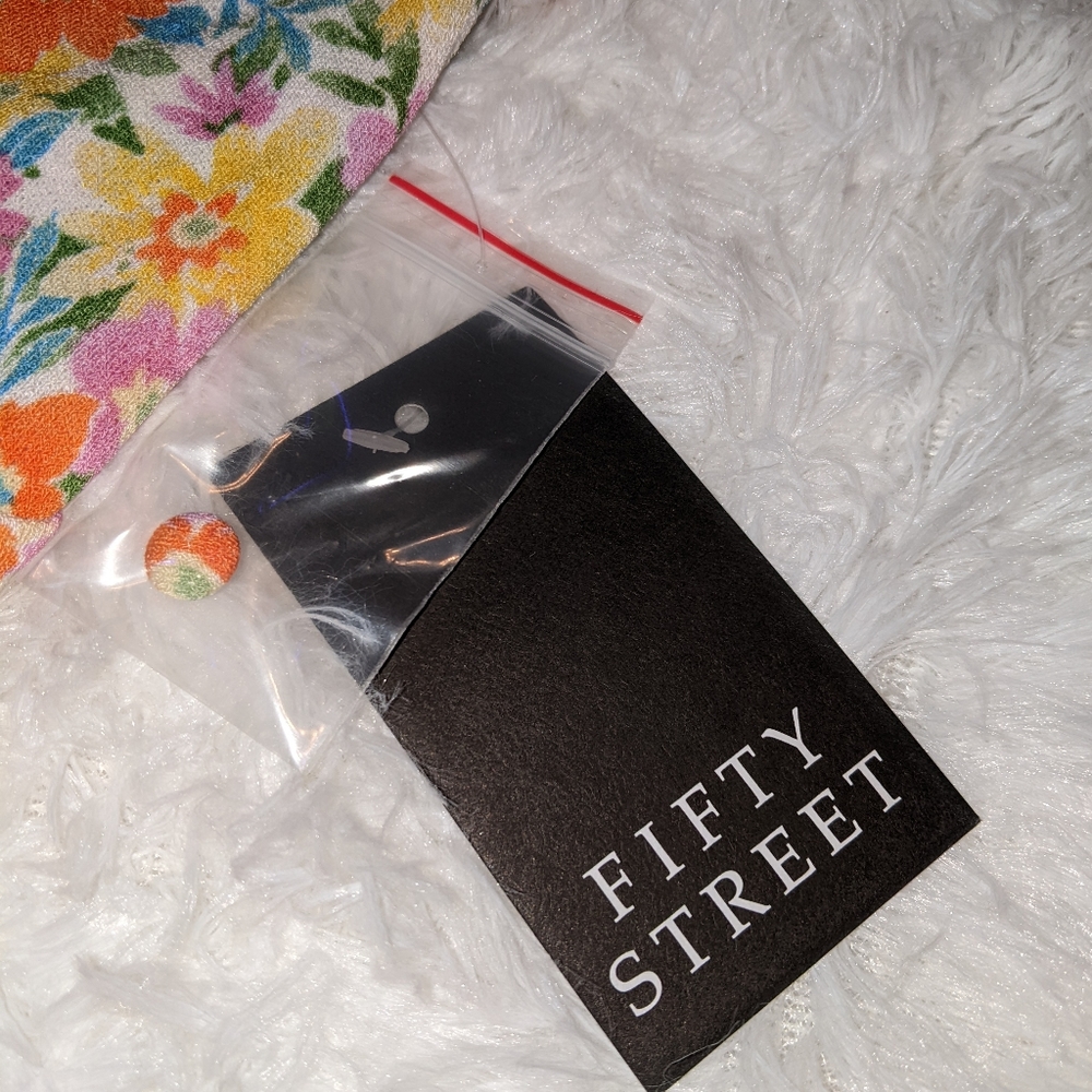 Nwt Fifty street multi color floral print sleeveless top - Picture 10 of 11